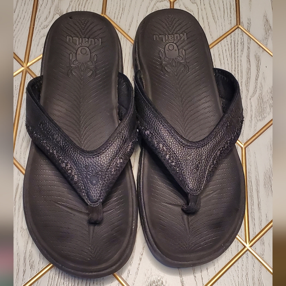 Kuailu Men's Black Flip Flop Sandals. Size 14.